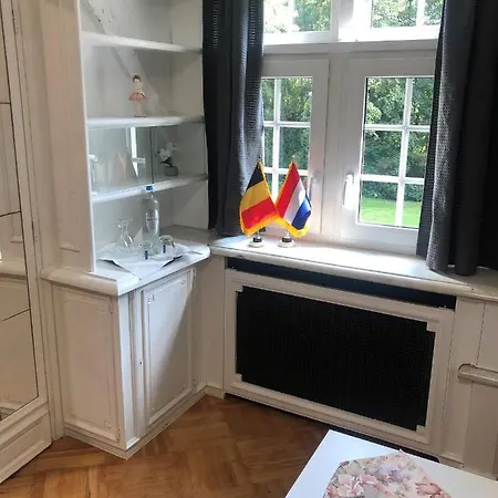 Rose House Alojamento de Acomodação e Pequeno-almoço 2*