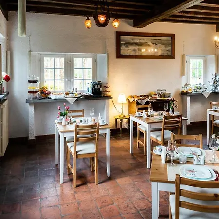 Alojamento de Acomodação e Pequeno-almoço Rose House