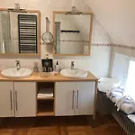 Alojamento de Acomodação e Pequeno-almoço Rose House 2*