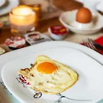 Alojamento de Acomodação e Pequeno-almoço Rose House 2*