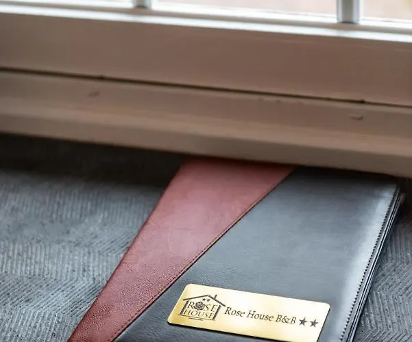 Alojamento de Acomodação e Pequeno-almoço Rose House