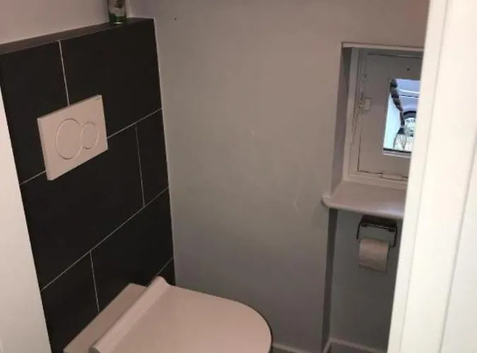 Rose House Alojamento de Acomodação e Pequeno-almoço 2*